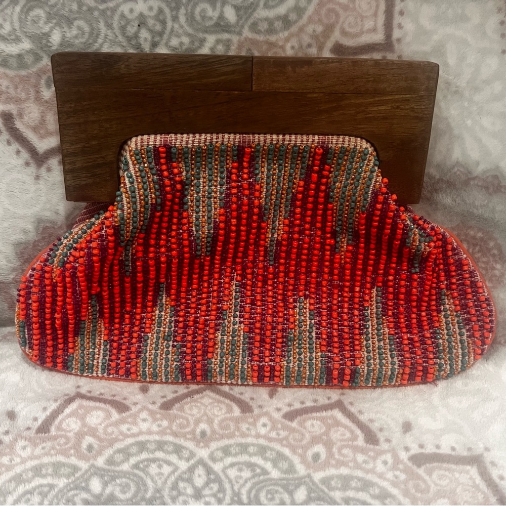 Womens Chloe & Lex clutch woven, Beaded and wood handbag/purse. NWT